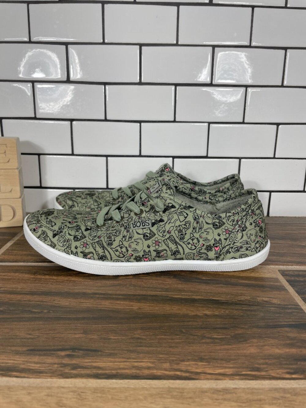 Skechers BOBS B Cute Paw House Shoes Womens Size 8.5 Olive Multi Slip On Sneaker